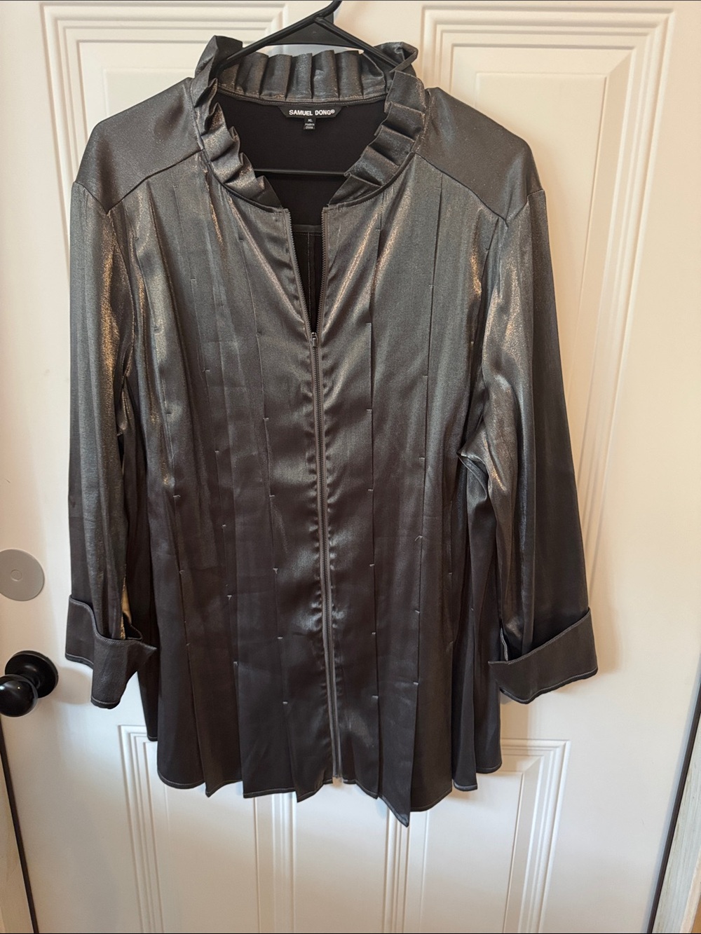 Samuel Dong Shimmery dark gray  Ruffle-Collar Zip Jacket